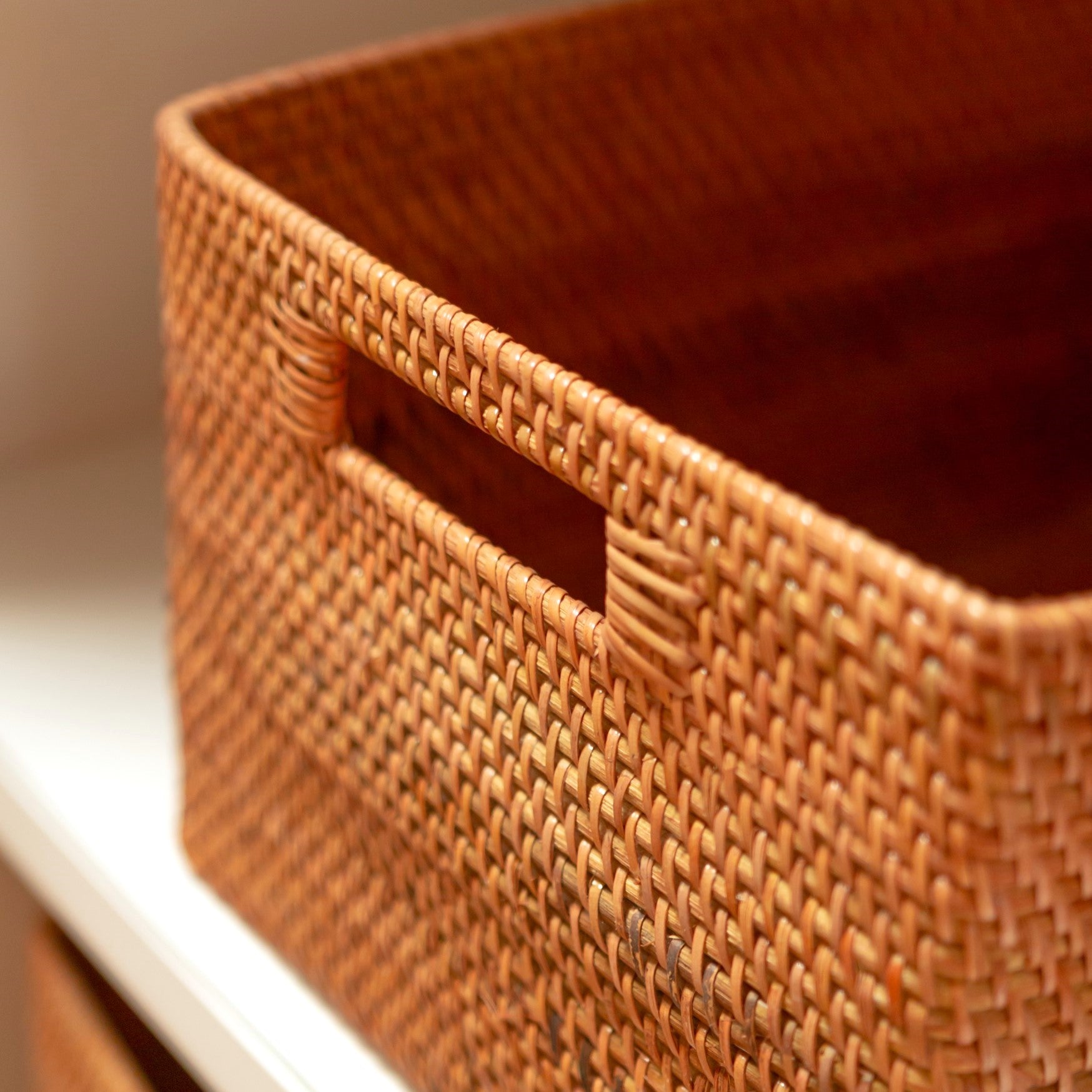 Regalkorb aus Rattan
